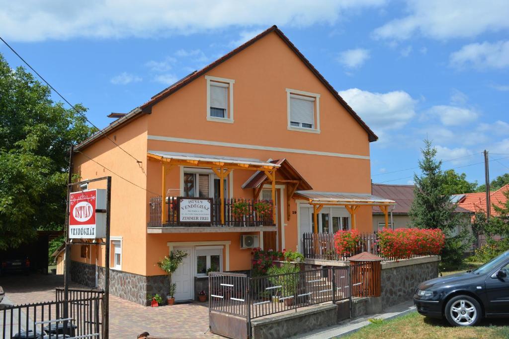 Istvan Vendeghaz Hotel Egerszalok Exterior photo